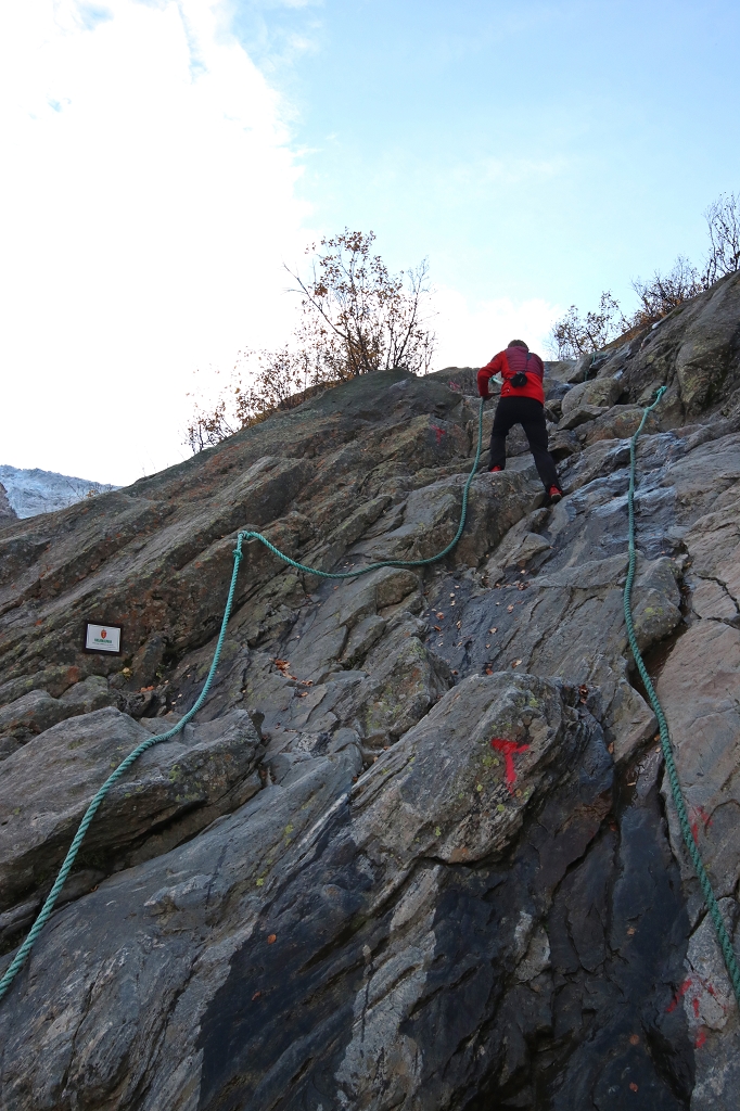 Wanderung zur Gletscherzunge des Buarbreen - Und wieder eine kurze Kletterei