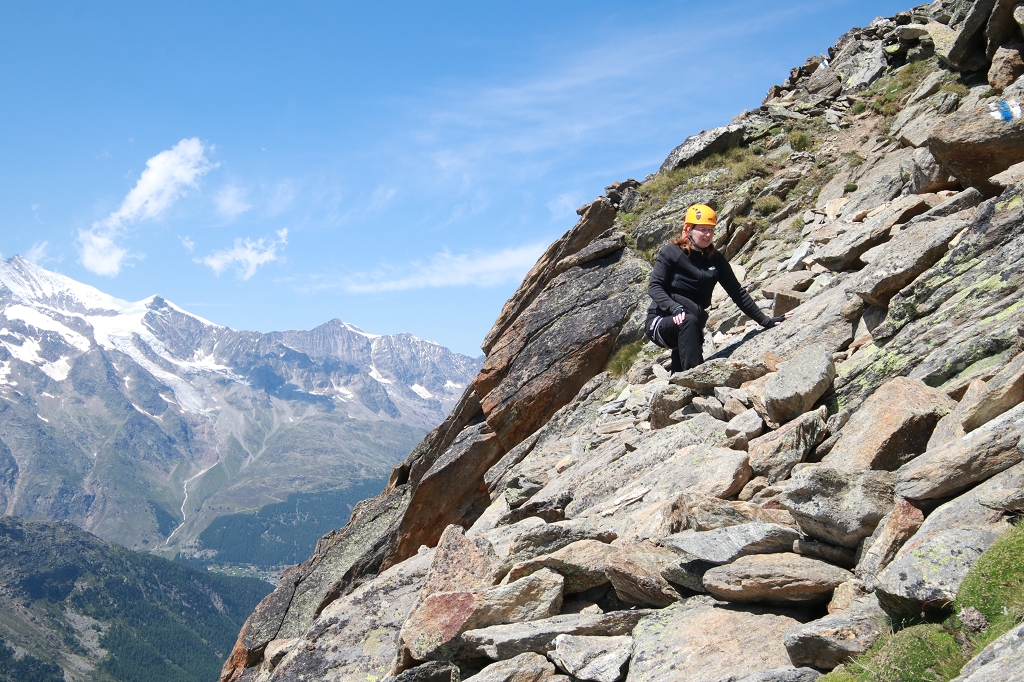 Abstieg über Aufstiegsroute - steiles Blockgelände am Almagellerhorn