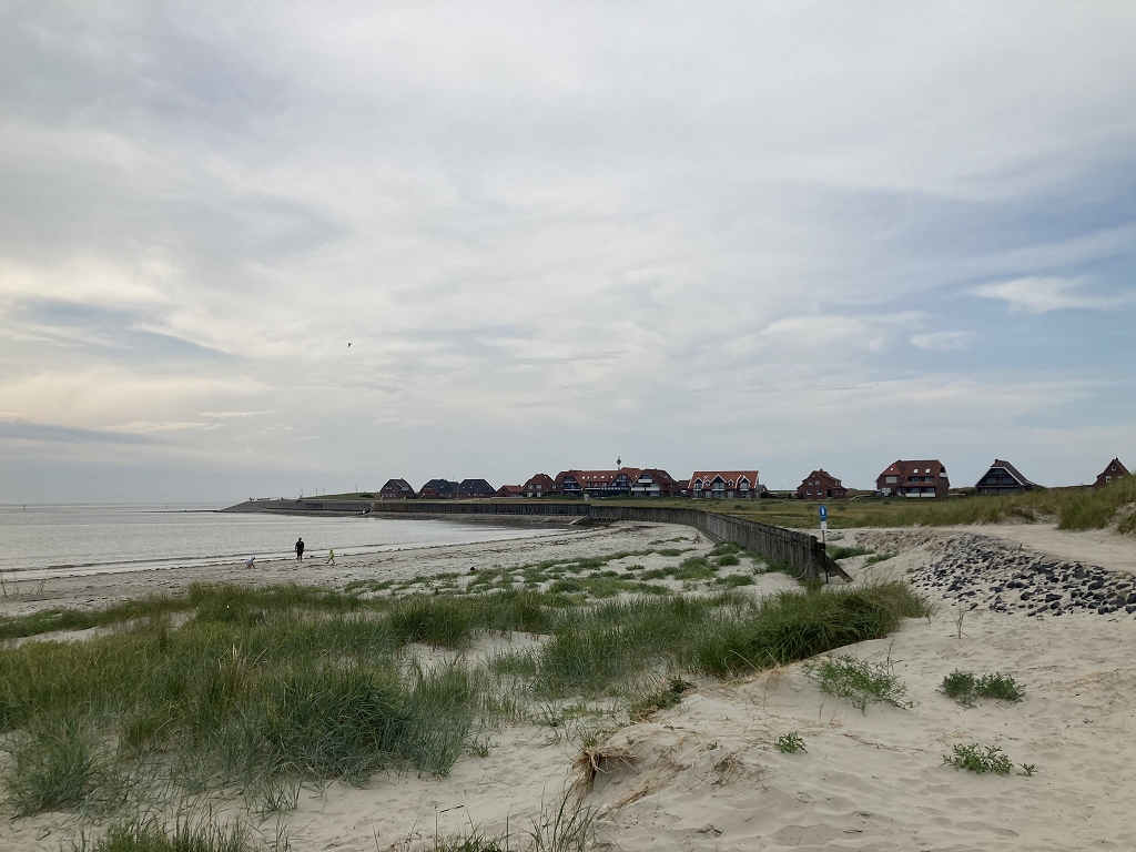 Strand am Hafen von Baltrum