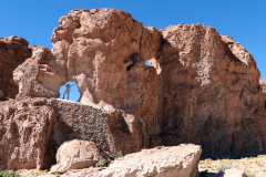 Posen im Felsenloch der Italia Perdida (Lost Italy), Bolivien