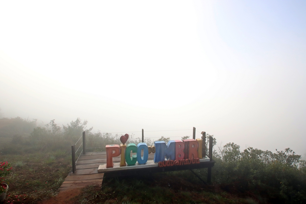 Gipfel des Pico do Imbiri