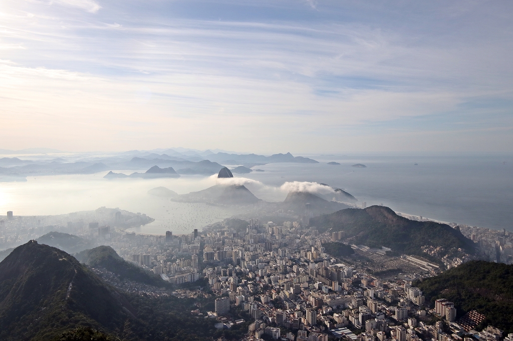 Blick vom Corcovado auf den Zuckerhut und Rio de Janeiro
