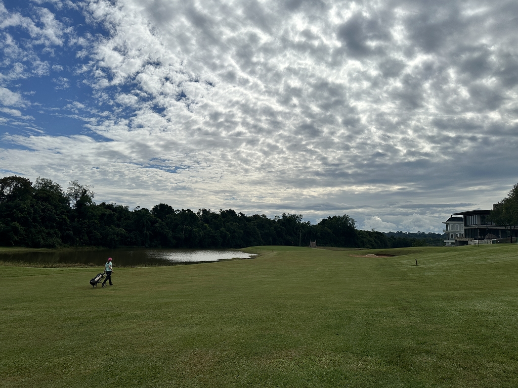 Anspruchsvolles Par 5 an Bahn 4 auf dem Iguassu Falls Golfclub