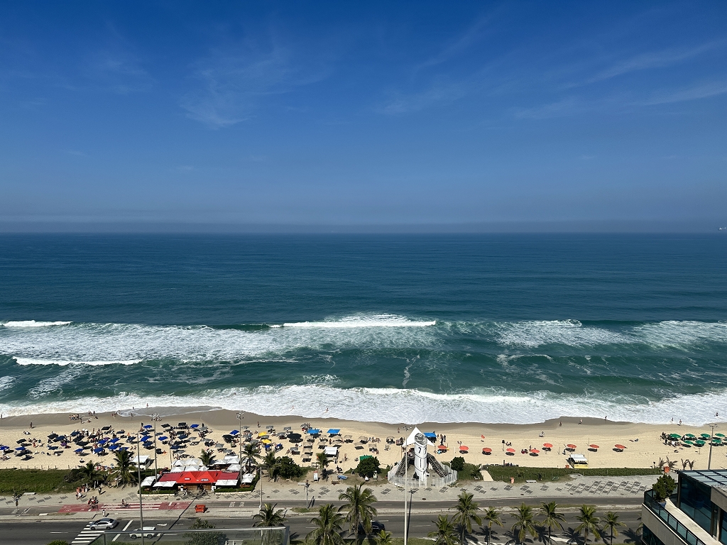 Blick auf den Strand Barra da Tijuca vom Hotel Windsor Marapendi