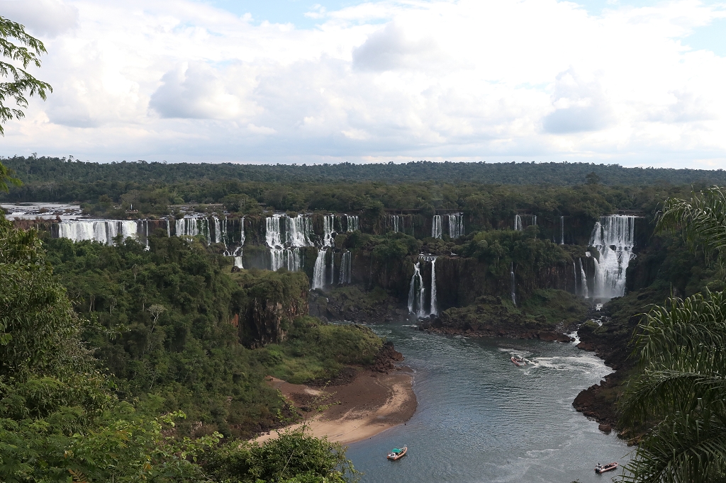 Blick auf die Iguazu-Wasserfälle