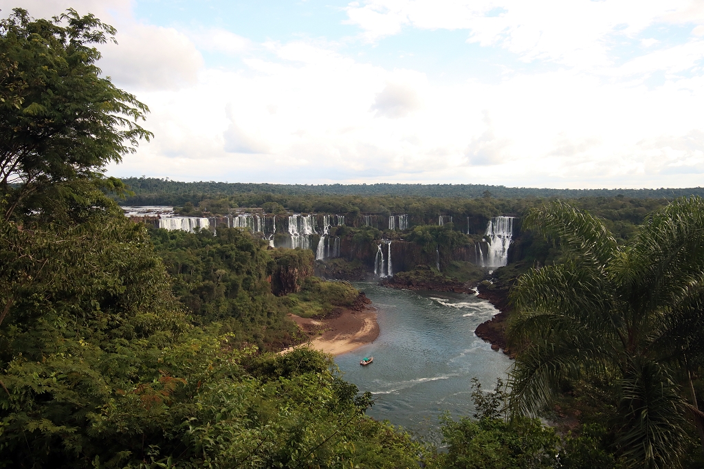 Blick auf die Iguazu-Wasserfälle