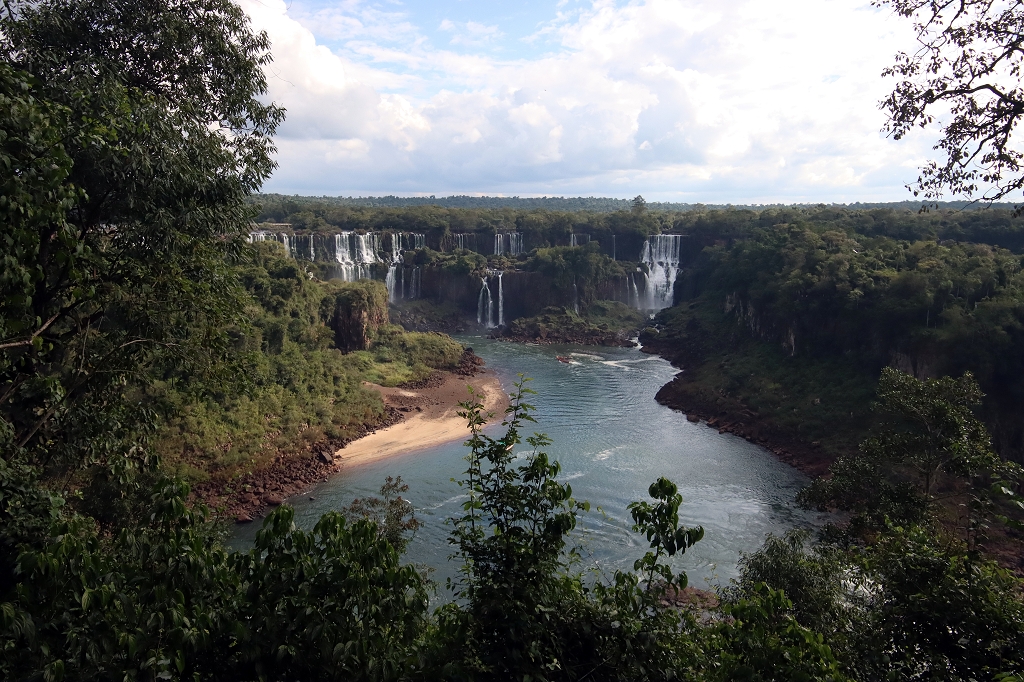 Blick auf die Iguazu-Wasserfälle