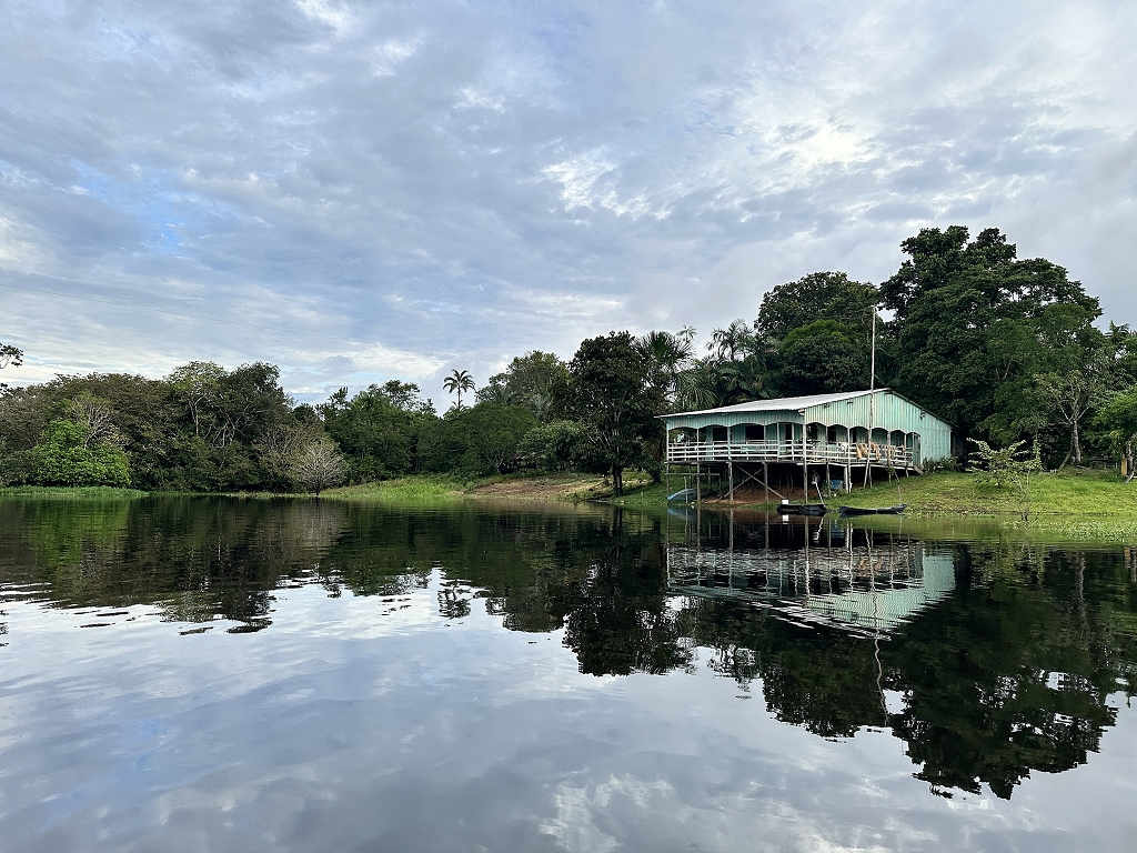 indigenes Dorf Aldeia do Lago do Piranha