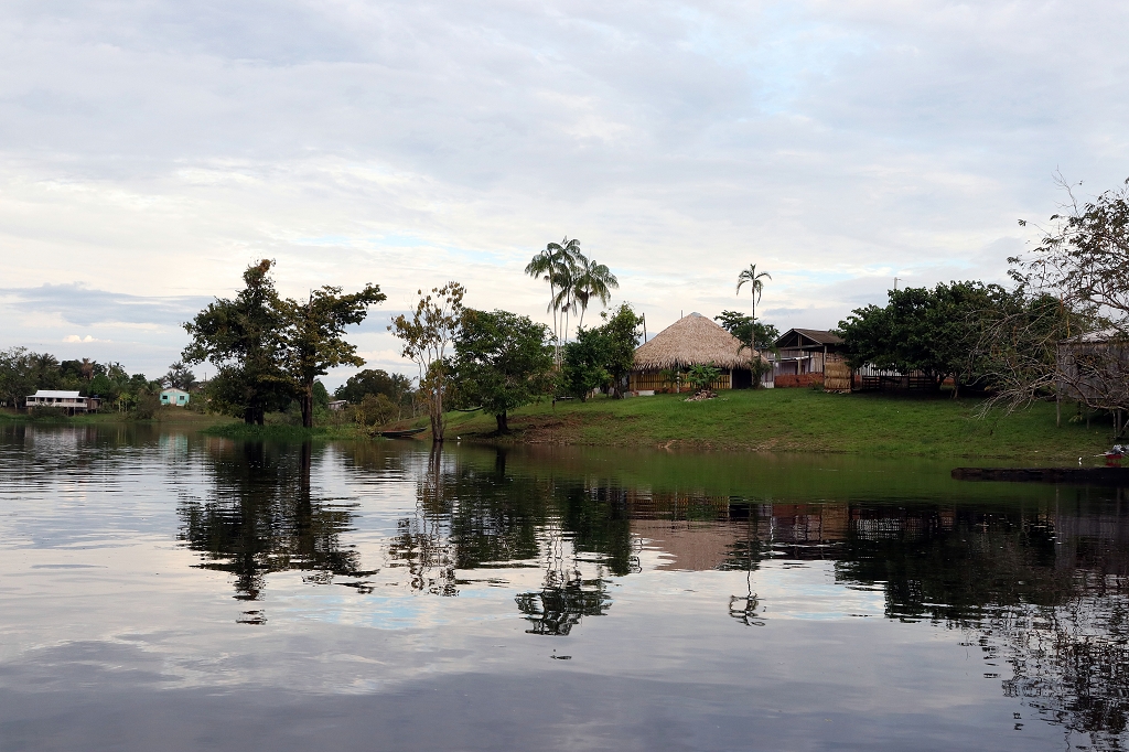 indigenes Dorf Aldeia do Lago do Piranha