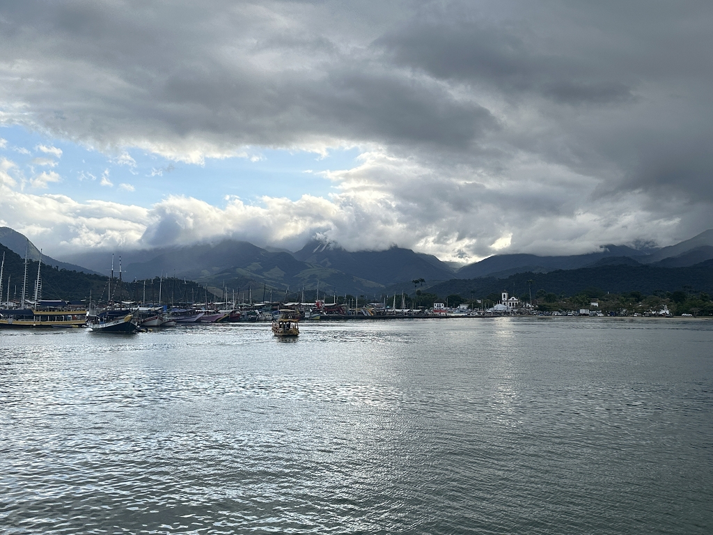 Mit dem Schoner Estrela da Manha hinaus in die Bucht von Paraty