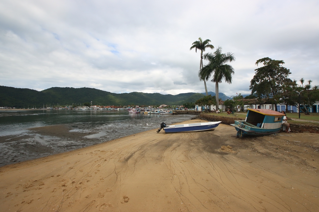 Am Hafen von Paraty
