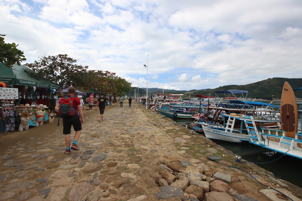 Am Hafen von Paraty
