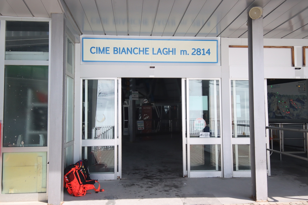 Wanderung von der Seilbahnstation Cime Bianche Laghi (2.814) über den Lago Goillet nach Breuil-Cervinia