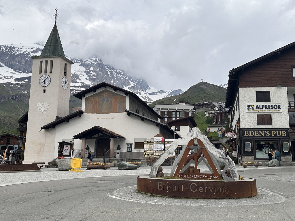 Chiesa di Maria Regina Vallis Augustanae in Breuil-Cervinia