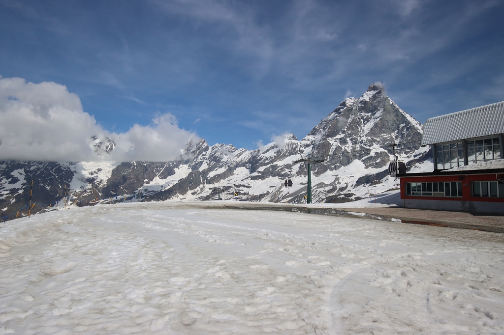 Wanderung von der Seilbahnstation Cime Bianche Laghi (2.814) über den Lago Goillet nach Breuil-Cervinia