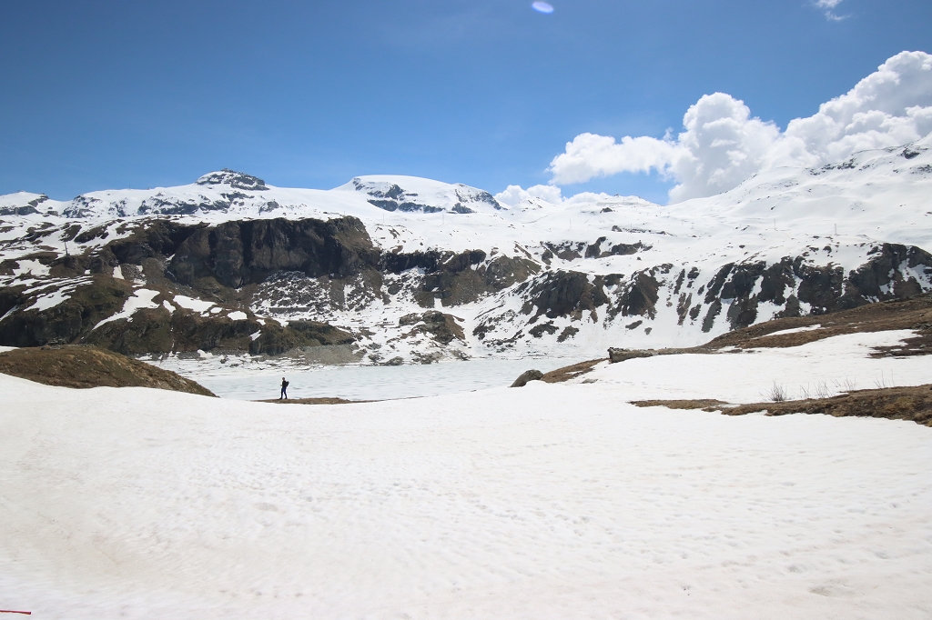 Wanderung von der Seilbahnstation Cime Bianche Laghi (2.814) über den Lago Goillet nach Breuil-Cervinia