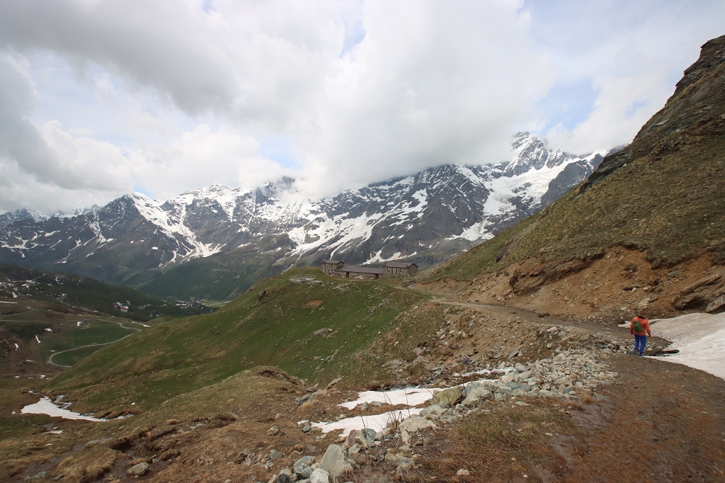 Abstieg von Plan Maison nach Breuil-Cervinia