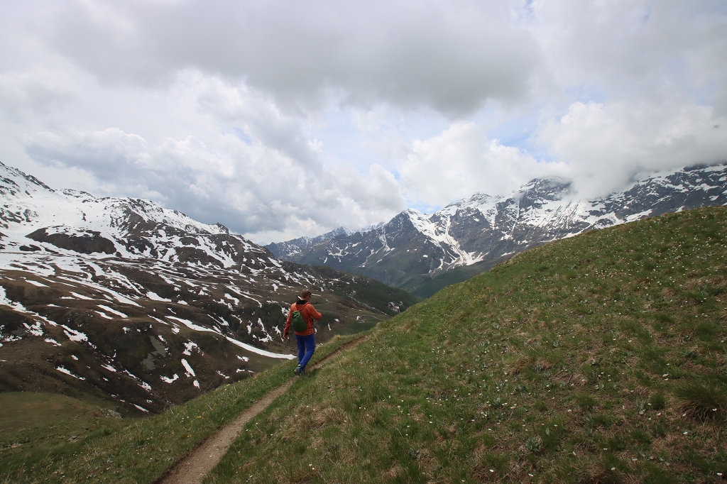Abstieg von Plan Maison nach Breuil-Cervinia