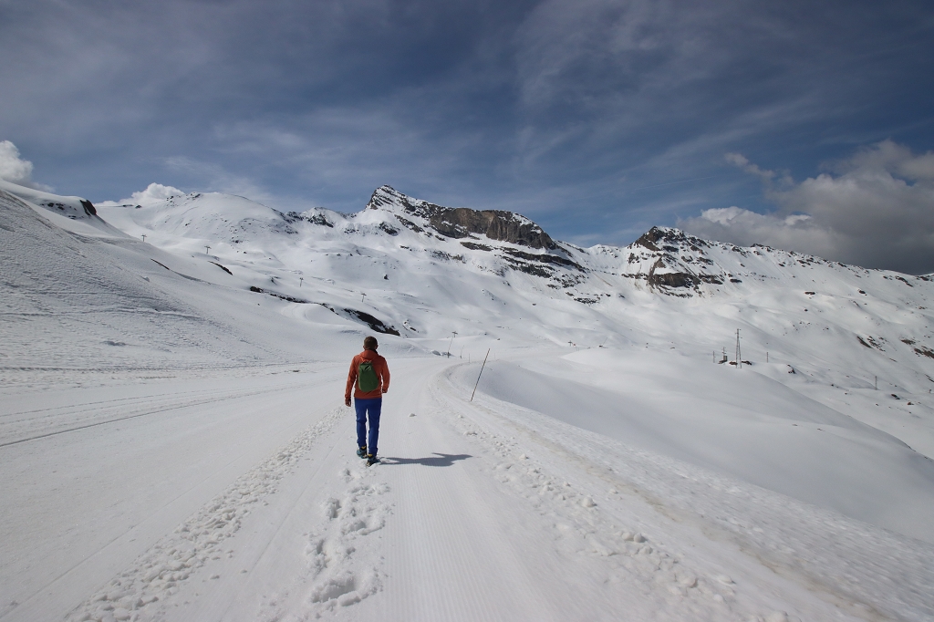 Wanderung von der Seilbahnstation Cime Bianche Laghi (2.814) über den Lago Goillet nach Breuil-Cervinia
