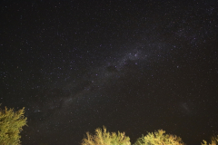 Milchstraße und Sternenhimmel über der Atacamawüste