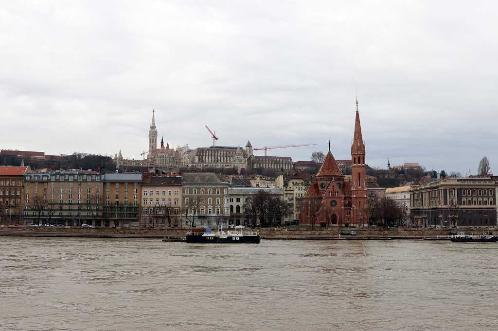 Blick auf Budapest vom Wasser aus