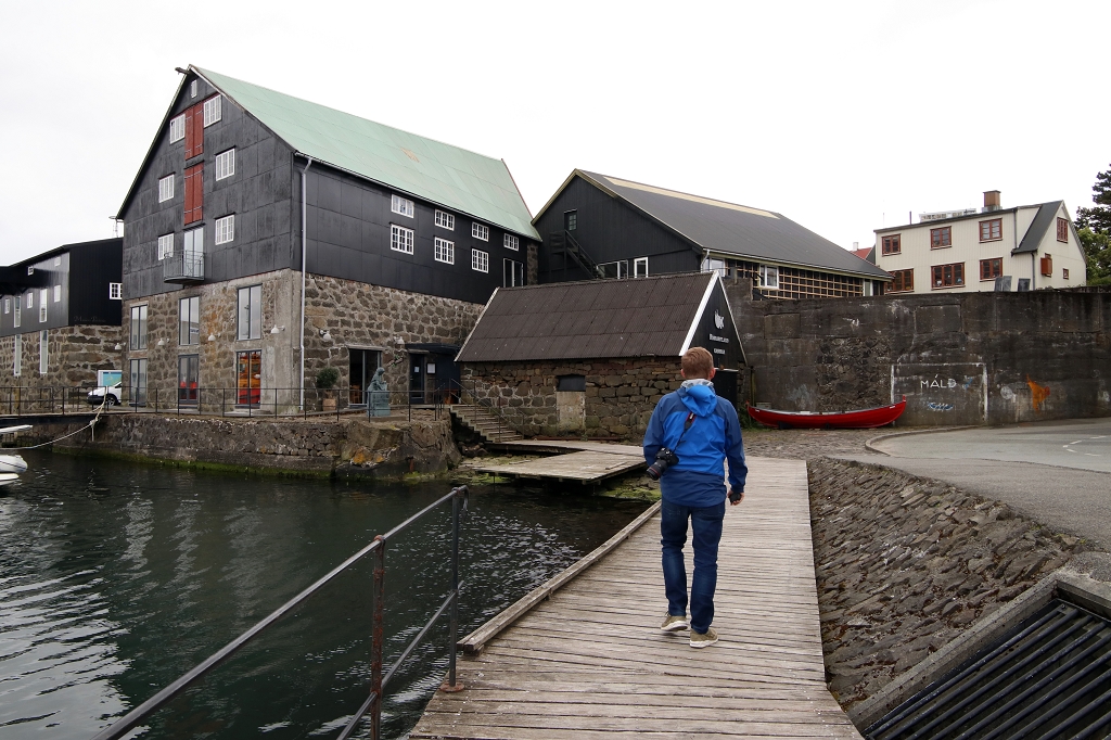 Am Hafen in Tórshavn