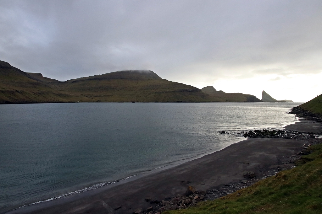 Strand am Sørvágsfjørður 
