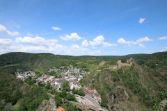 Gratwanderung über die Engelsley in Altenahr - Blick auf Altenahr und die Burgruine Are