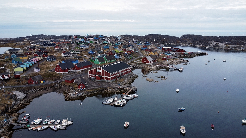 Qeqertarsuaq aus der Luft