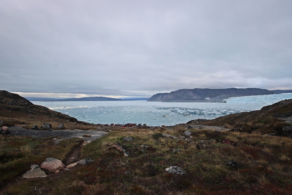 Wanderung von der Glacier Lodge Eqi zu einem kleinen See