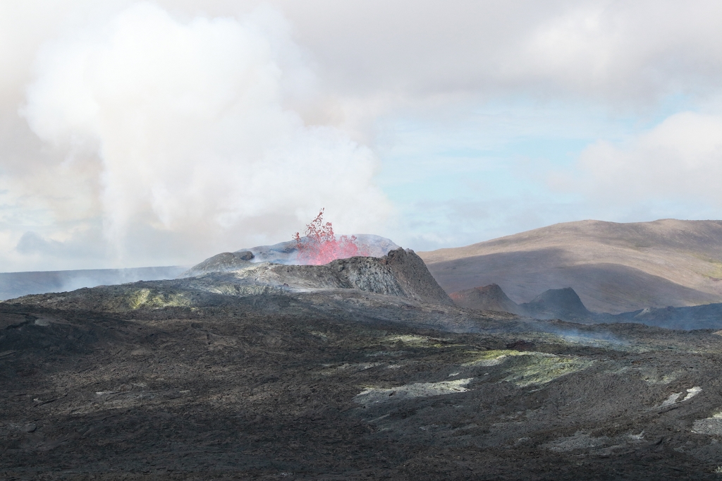 Blick auf den Vulkankrater am Fagradalsfjall