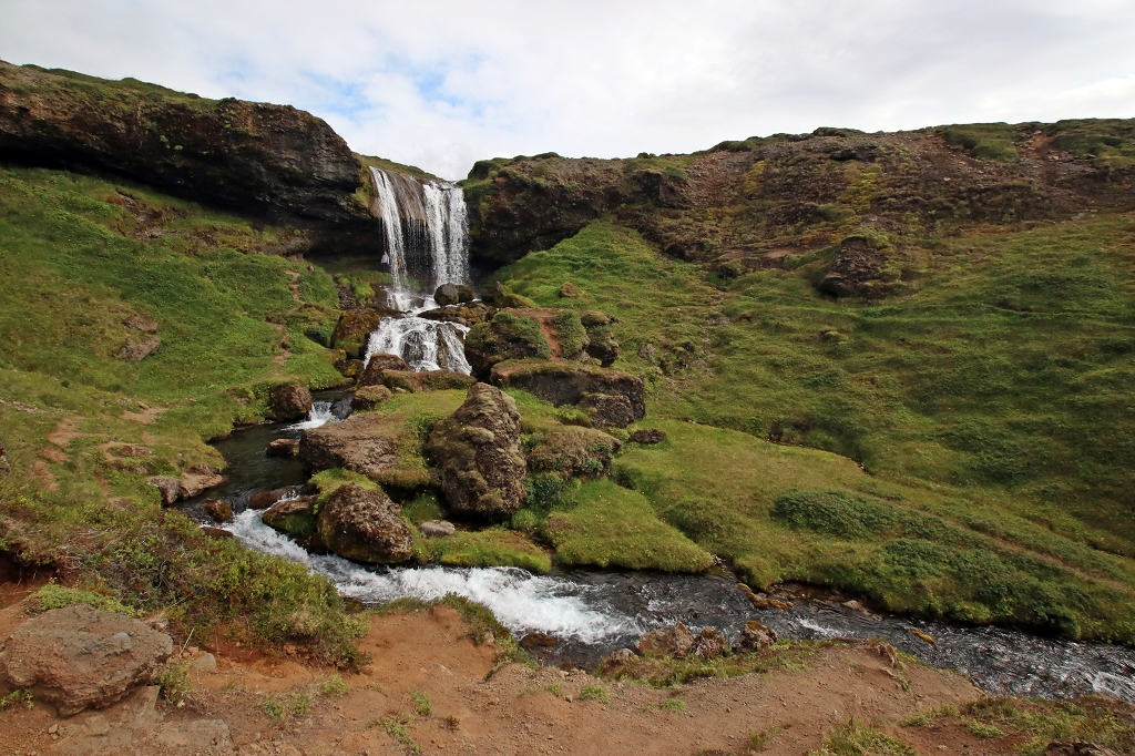 Selvallafoss Wasserfall (Sheep’s Waterfall) auf der Halbinsel Snæfellsnes auf Island