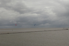 Kitesurfer in Norddeich-Mole