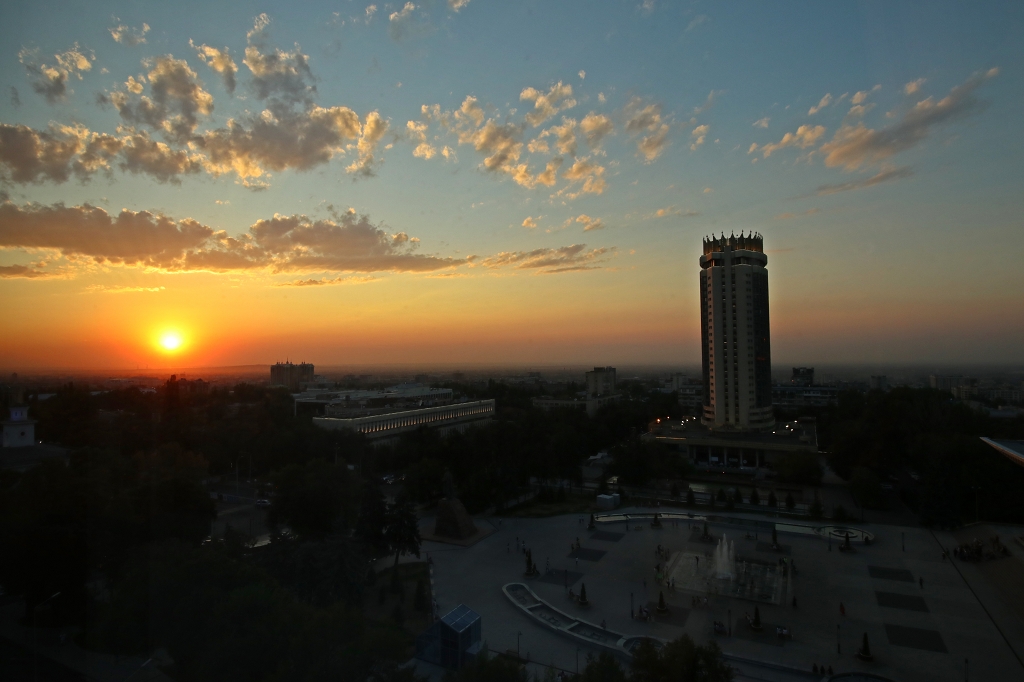 Sonnenuntergang in Almaty