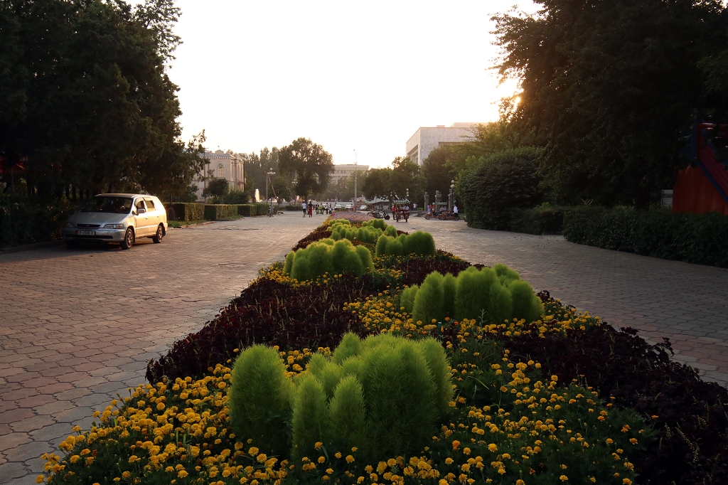 Oak Park in Bishkek