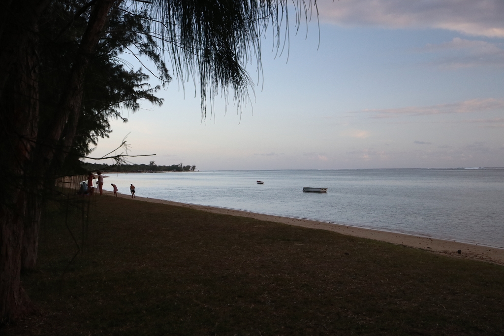 Strandspaziergang auf Mauritius