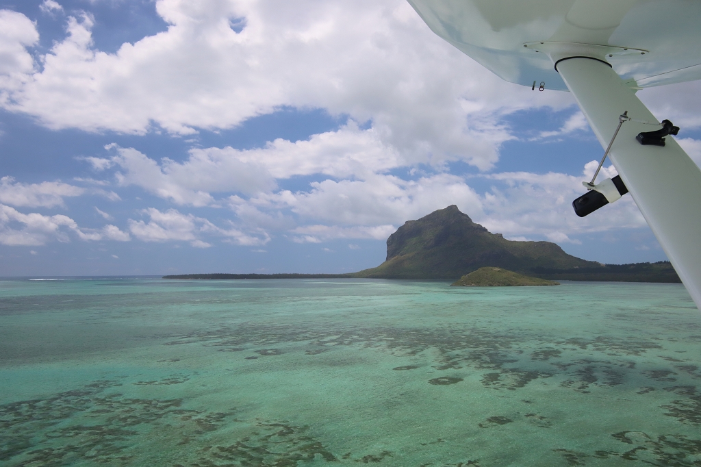 Mit dem Wasserflugzeug zum Unterwasser-Wasserfall auf Mauritius