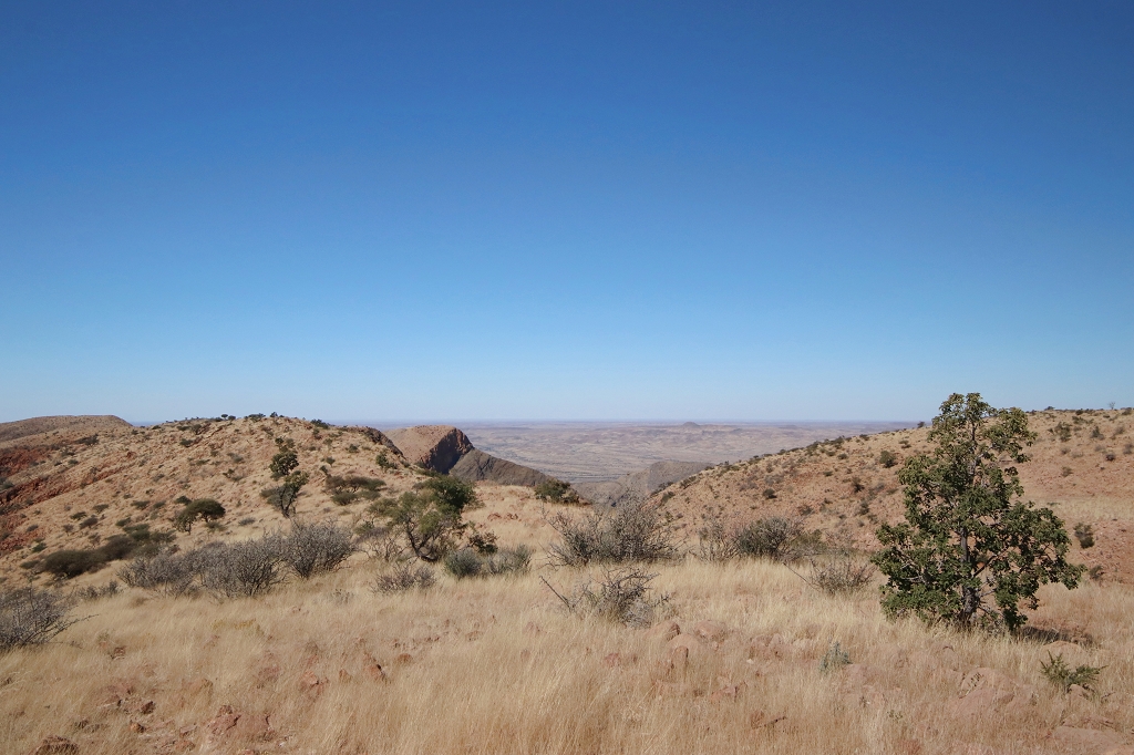 Wanderung auf dem Olive Trail im Namib-Naukluft-Park - Das Hochplateau ist erreicht