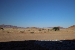 Blick von der Terrasse der Elegant Desert Lodge, Sesriem, Namibia