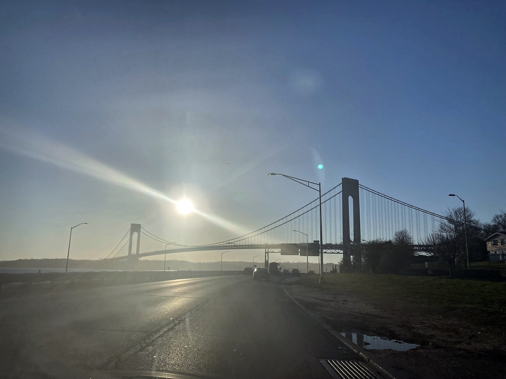Über die Verrazano-Narrows Bridge nach Staten Island
