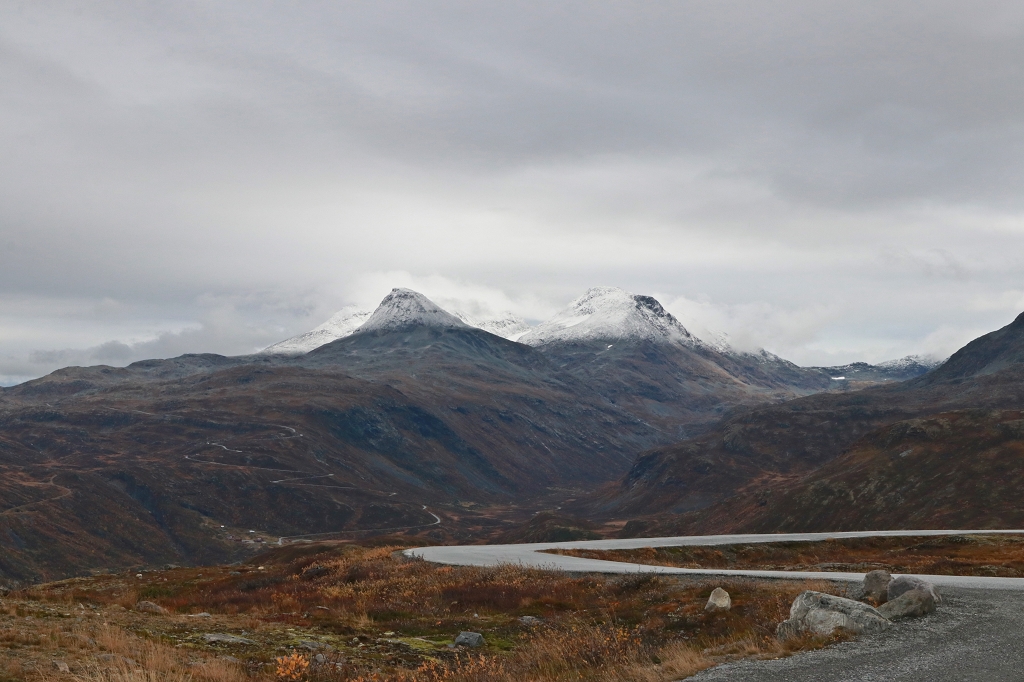 Entlang der Landschaftsroute Sognefjellet von Lom bis zum Ende des Sognefjords - Tindevegen