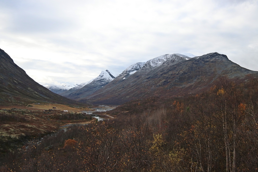 Entlang der Landschaftsroute Sognefjellet von Lom bis zum Ende des Sognefjords - Skagsnebb und Steinetind