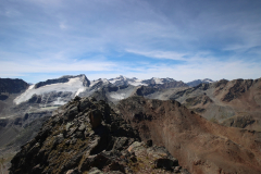 Blick auf die Wildspitze vom Gipfel des Schwarzkogels