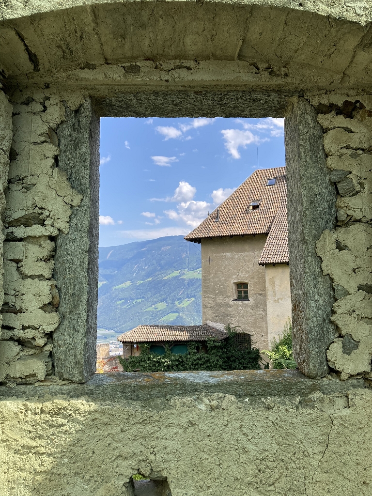 Messner Mountain Museum Schloss Juval - Ausstellung in der Ruine