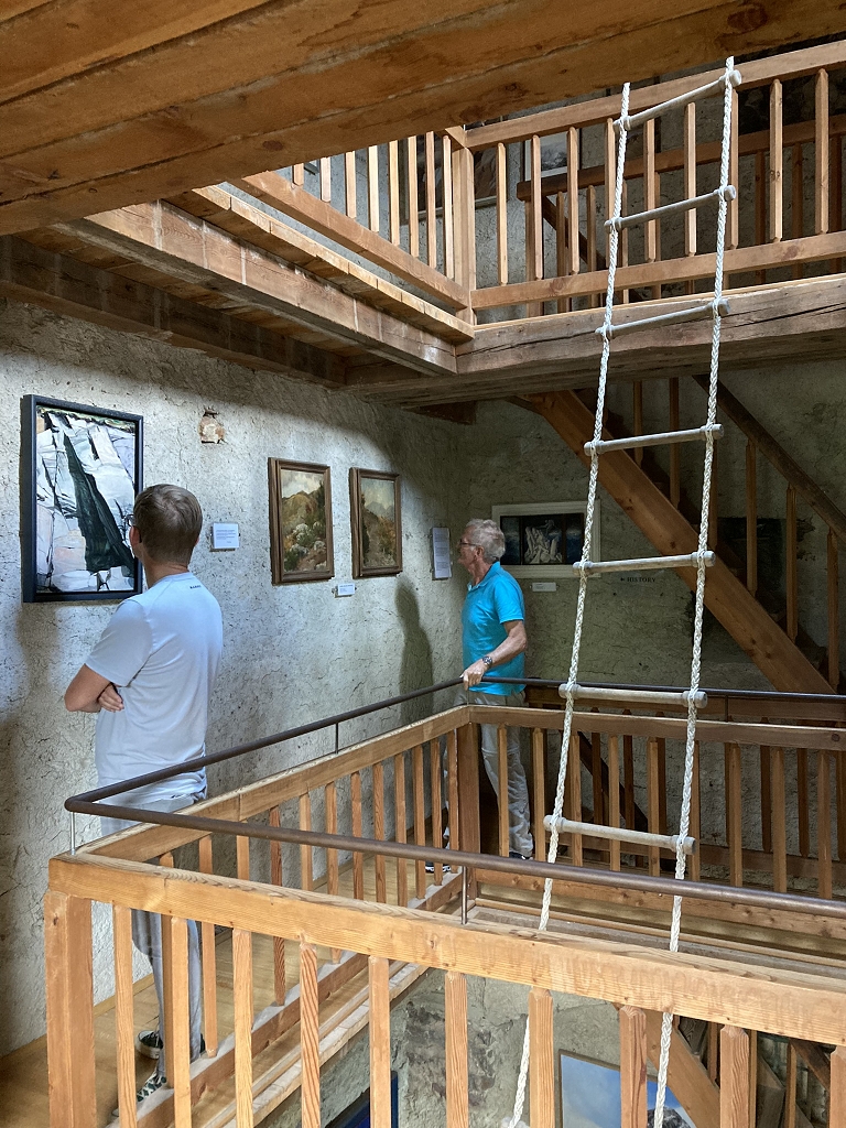 Messner Mountain Museum Schloss Juval - Gemäldegalerie im Bergfried