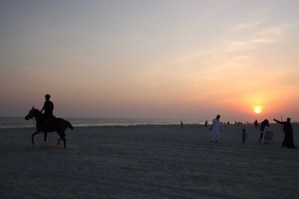 Sonnenuntergang am A´ Dahariz Strand in Salalah