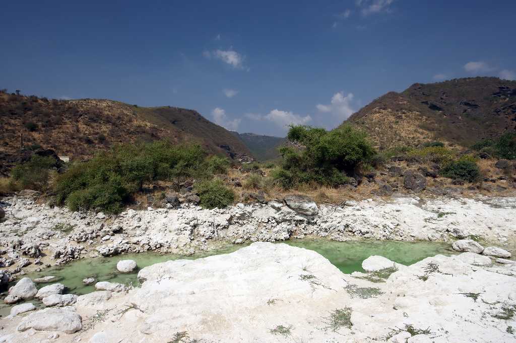 Flussbett im Wadi Darbat