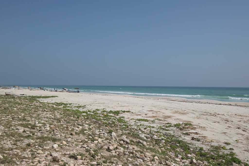 Am kilometerlangen, einsamen Mughsail Beach
