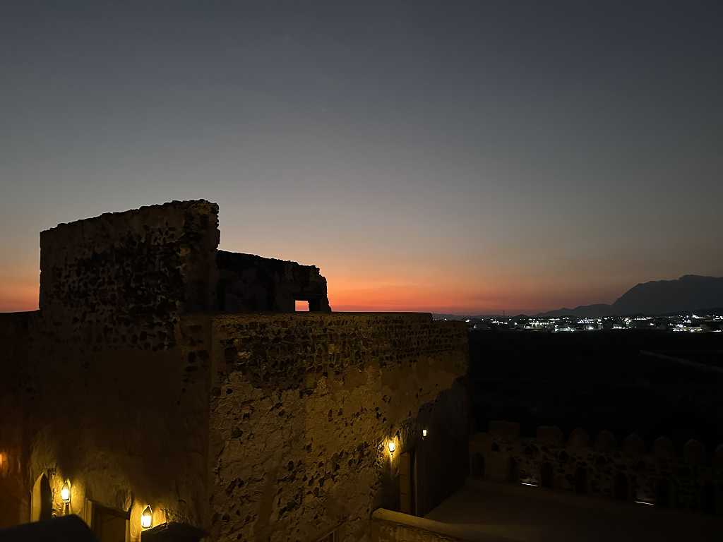 Auf dem Dach der Festung von Jabrin
