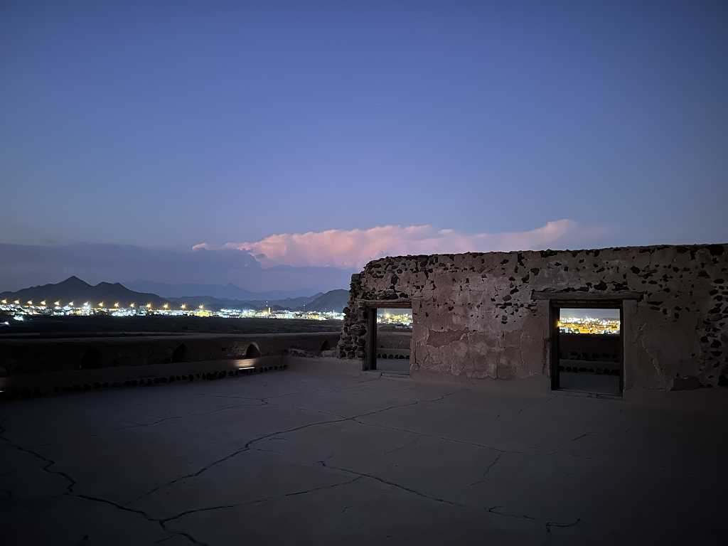 Auf dem Dach der Festung von Jabrin